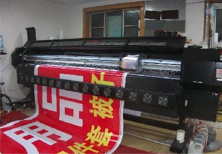 贵定喷绘广告分辨率是多少？