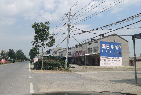 贵定如何能保证墙体广告的醒目性？